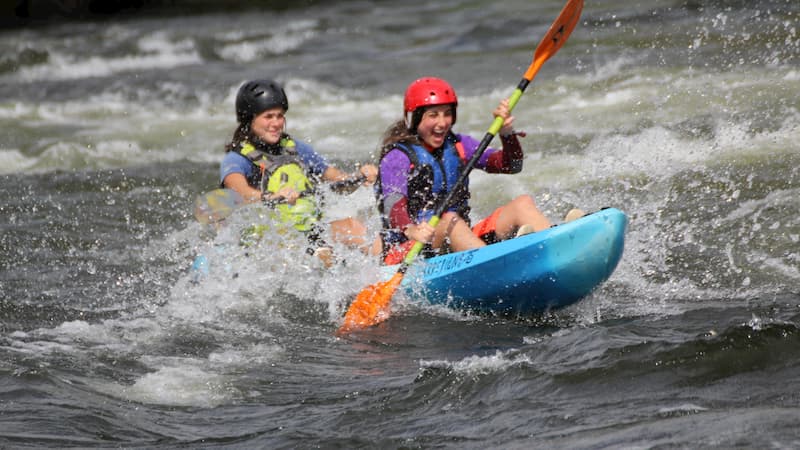 Kayak Autovaciable por aguas bravas Miño